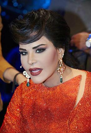   أحلام ترتدي الحجاب  